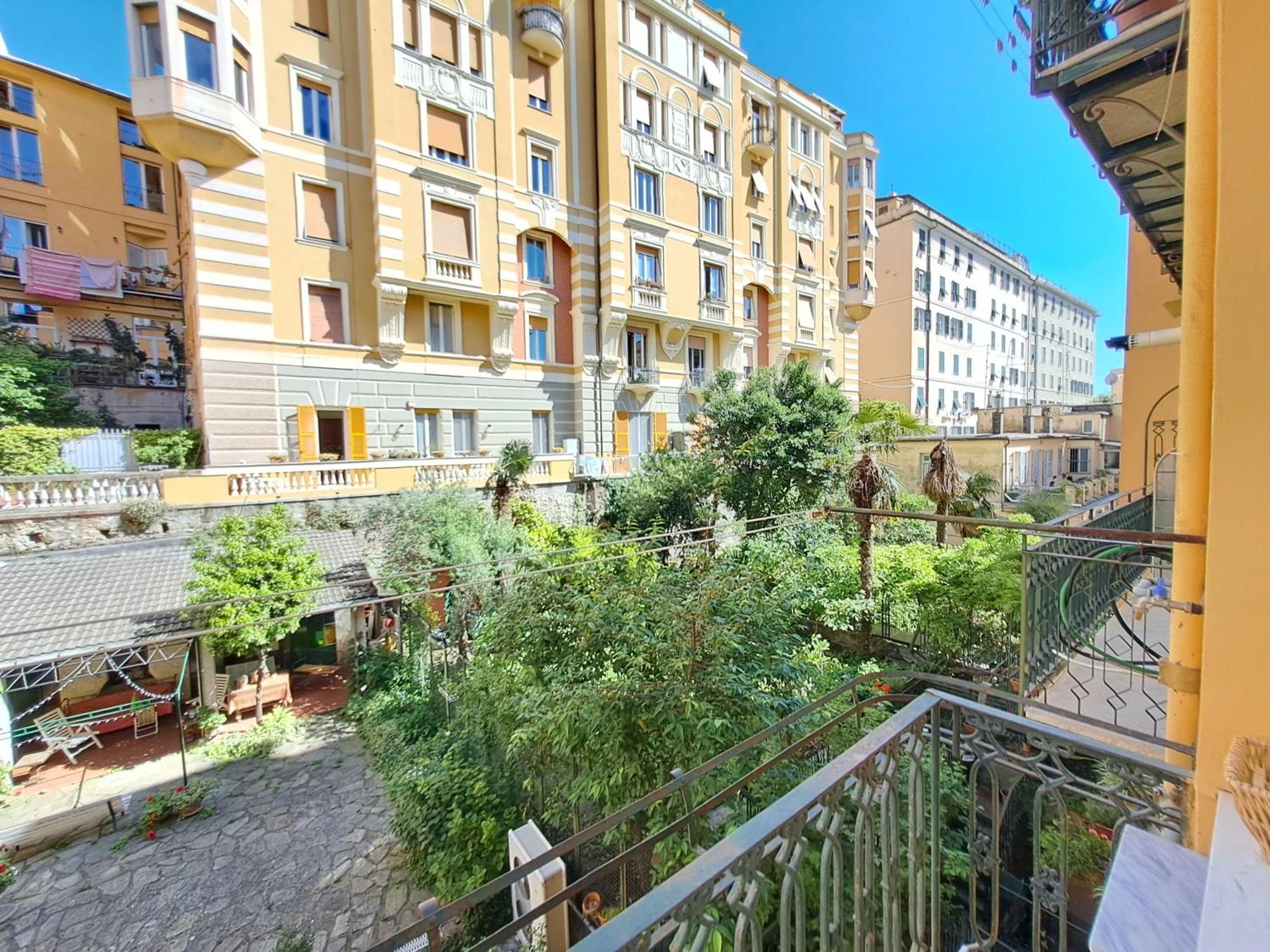 L'Alcova B&B, A Due Passi Dal Centro Genoa Exterior photo